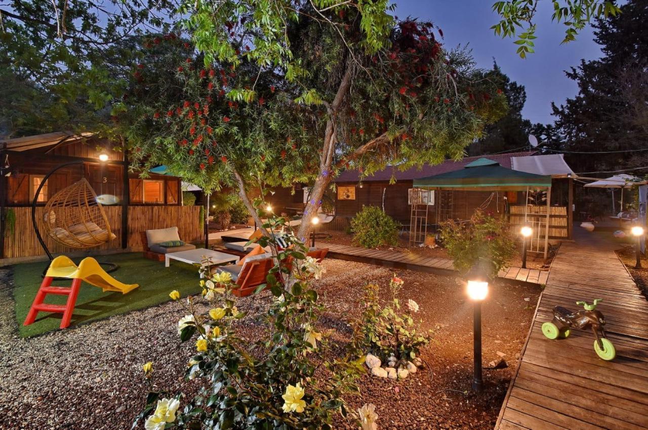 Villa פינה במעיין Mishmār Hāyardin Exterior foto