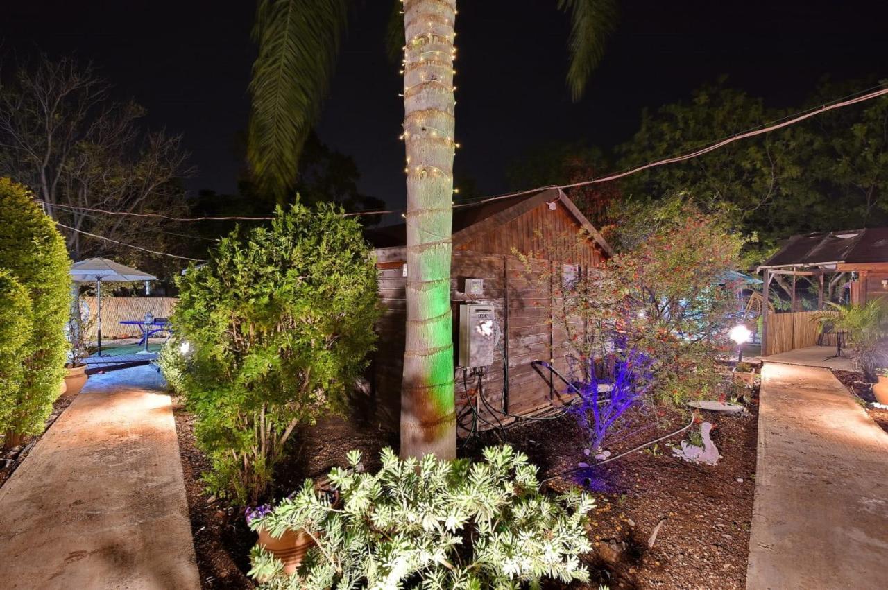 Villa פינה במעיין Mishmār Hāyardin Exterior foto