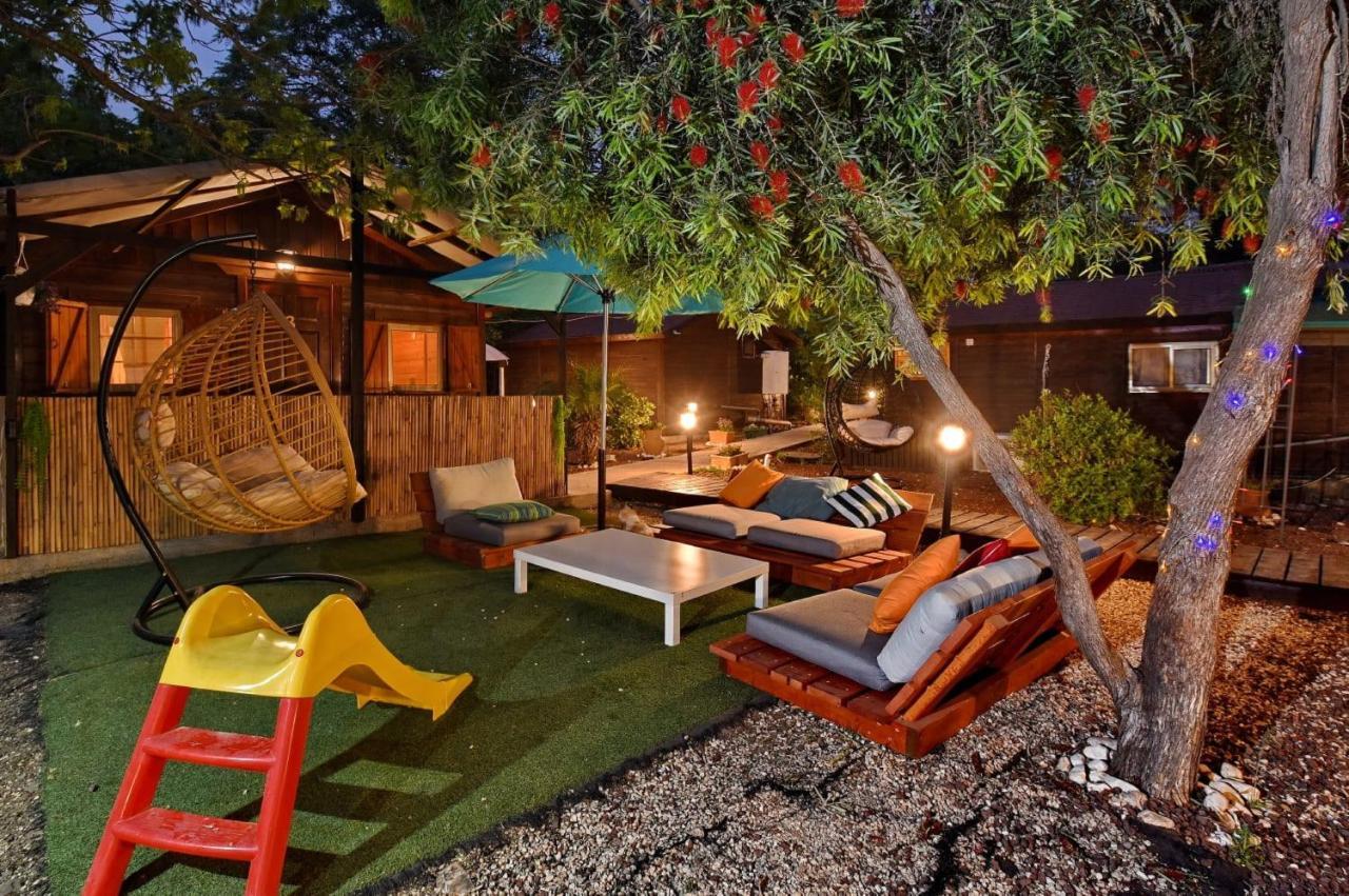 Villa פינה במעיין Mishmār Hāyardin Exterior foto